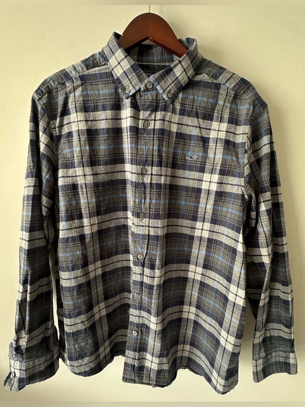 Vineyard Vines XL classic fit whale shirt long sleeve button down cotton spandex